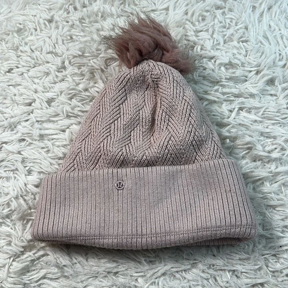 Lululemon Sherpa Weave Pom Beanie Porcelain Pink